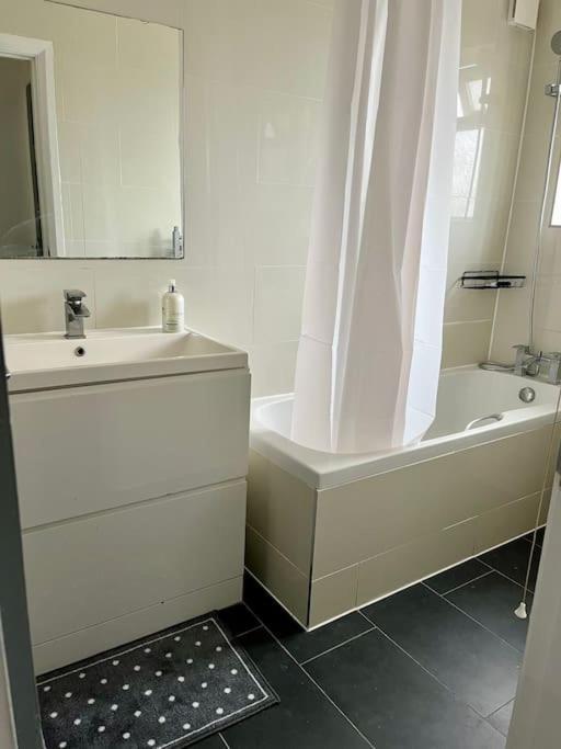 3 Bedroom Londra