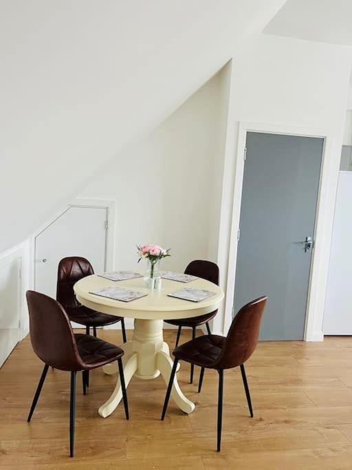 3 Bedroom * Londra